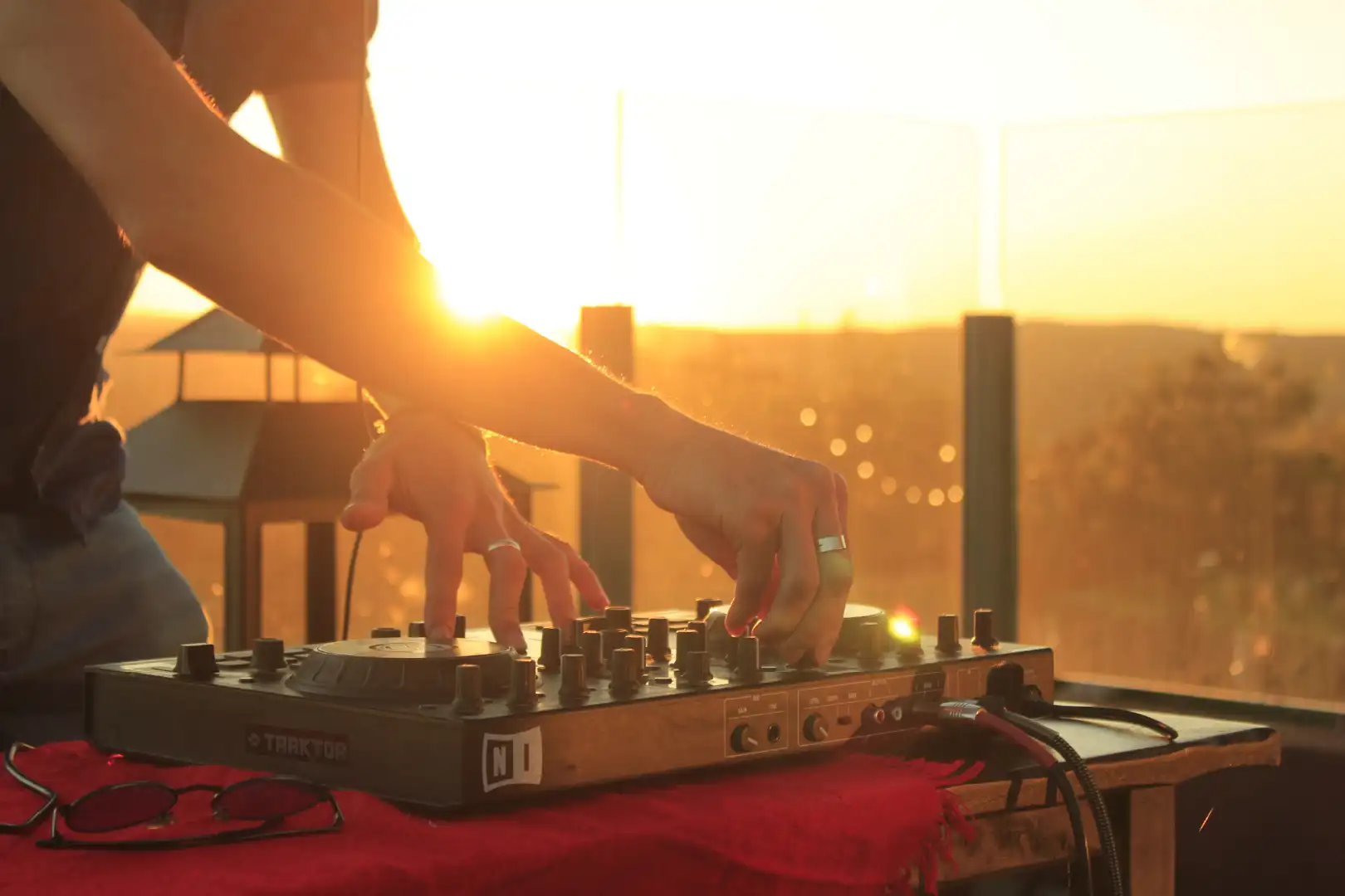 pueblo-nativo-djs
