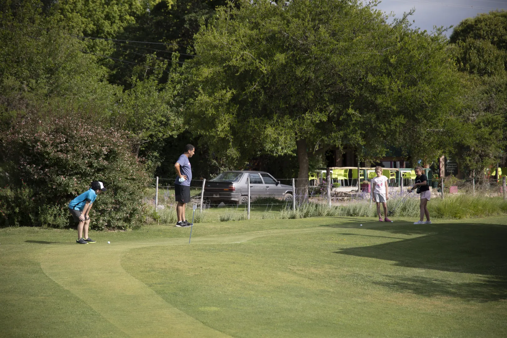 pueblo-nativo-mini-golf-recreacion_result